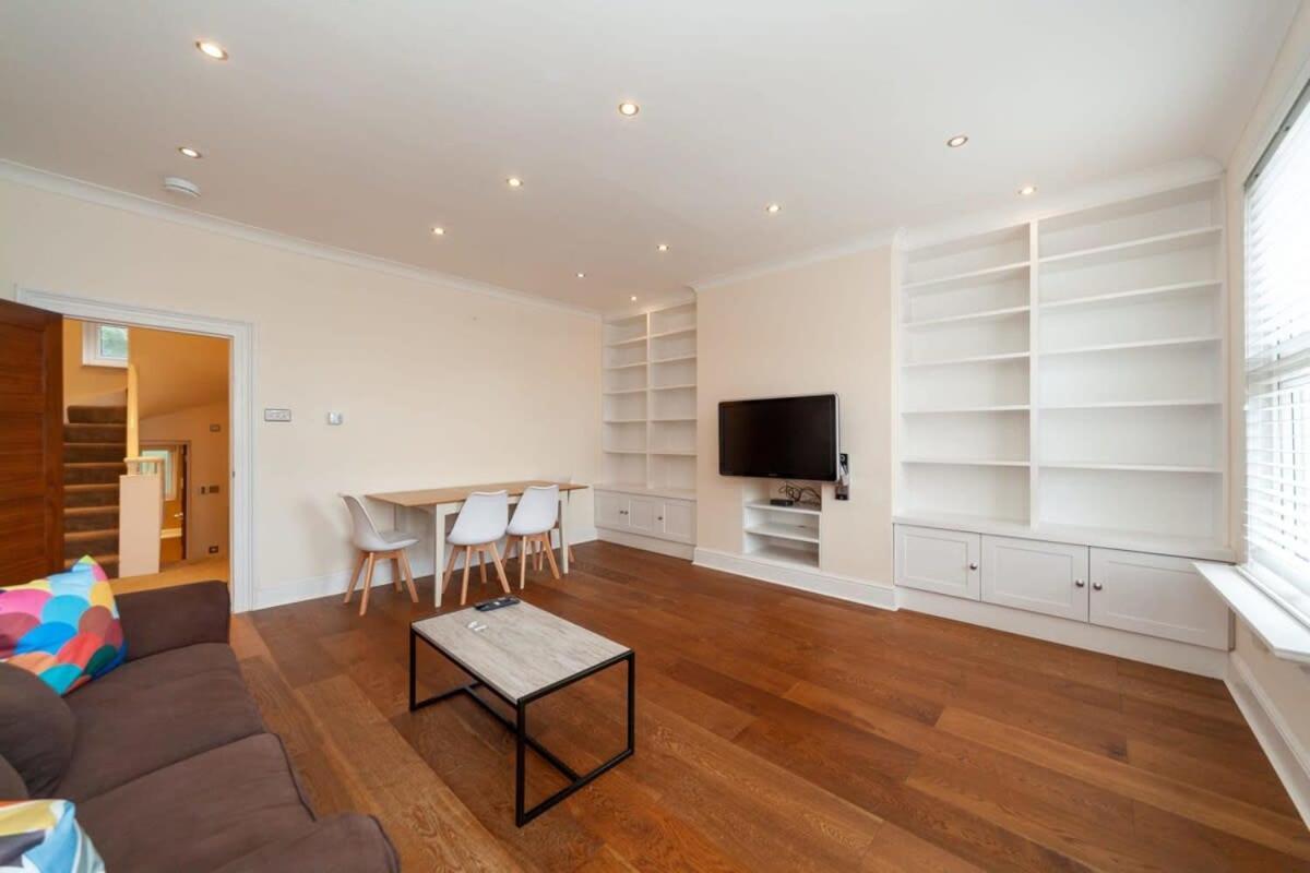 Spacious 2 Bedroom Maisonette In Stratford Londra Esterno foto
