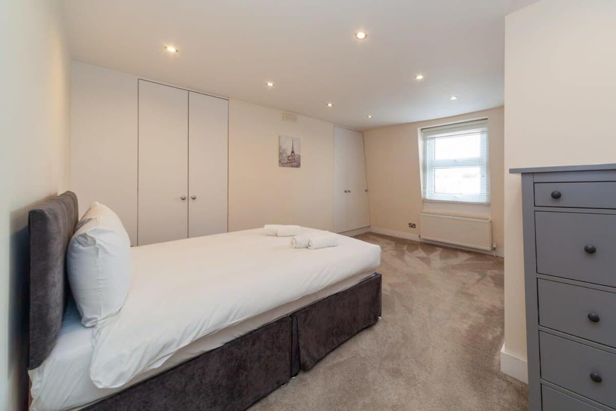 Spacious 2 Bedroom Maisonette In Stratford Londra Esterno foto